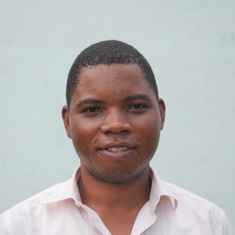 Albert Muanza Tshidiapa